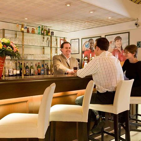 Ibis Paris Le Bourget Hotel La Courneuve Bagian luar foto