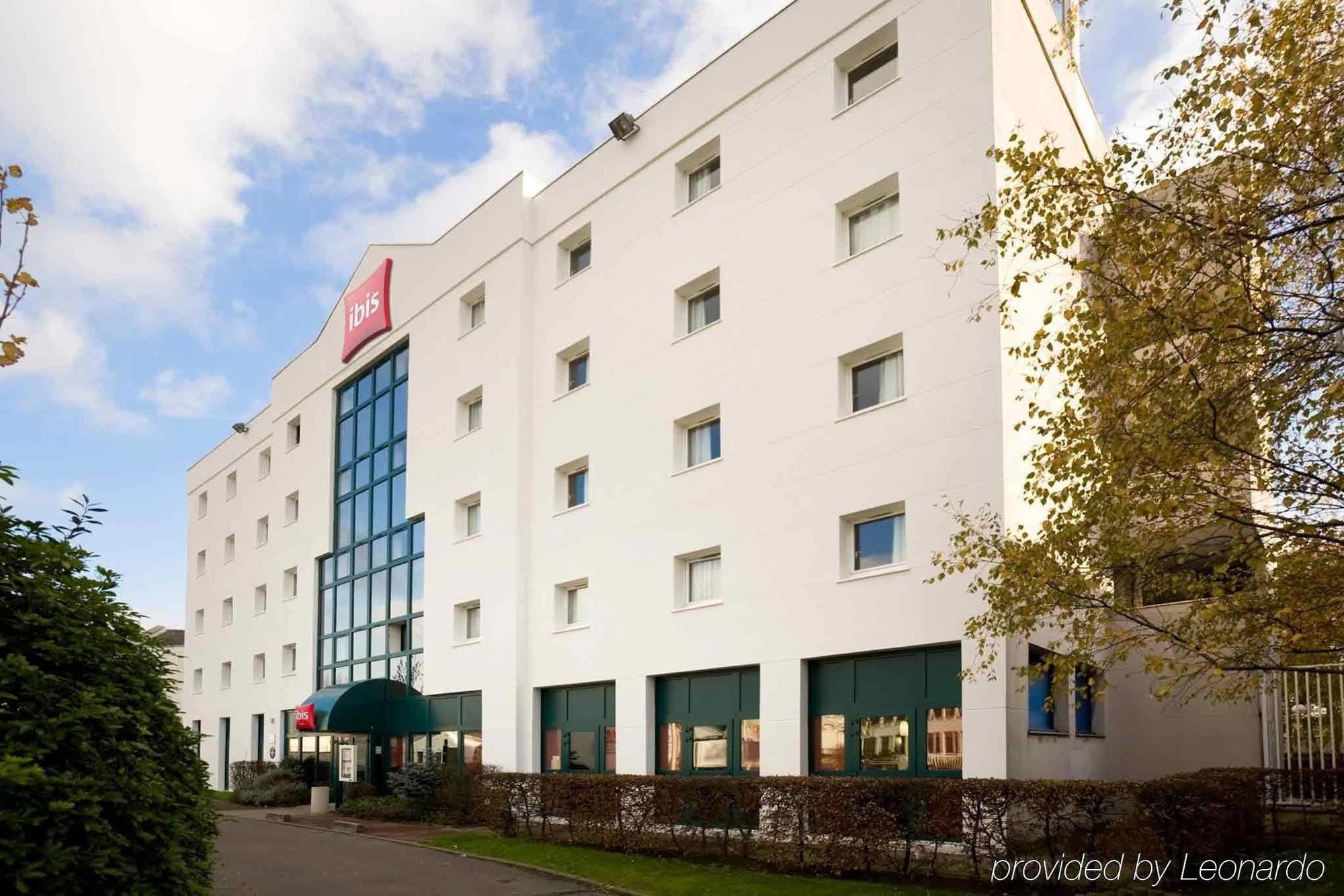 Ibis Paris Le Bourget Hotel La Courneuve Bagian luar foto