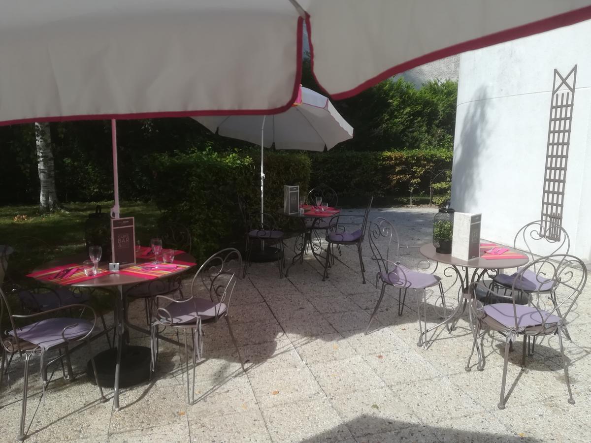 Ibis Paris Le Bourget Hotel La Courneuve Bagian luar foto